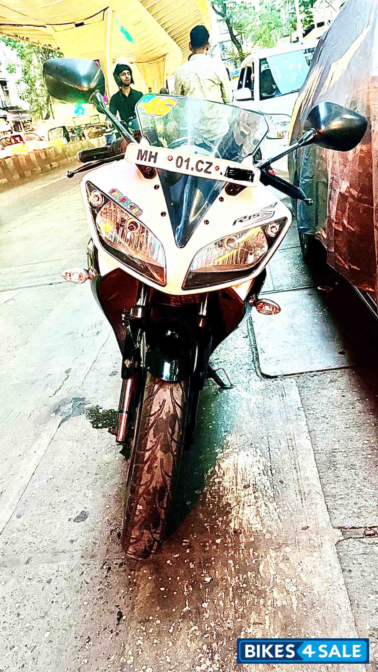 White Yamaha YZF R15 S