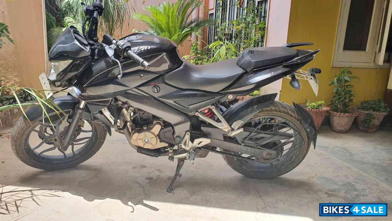 Bajaj Pulsar 200 NS