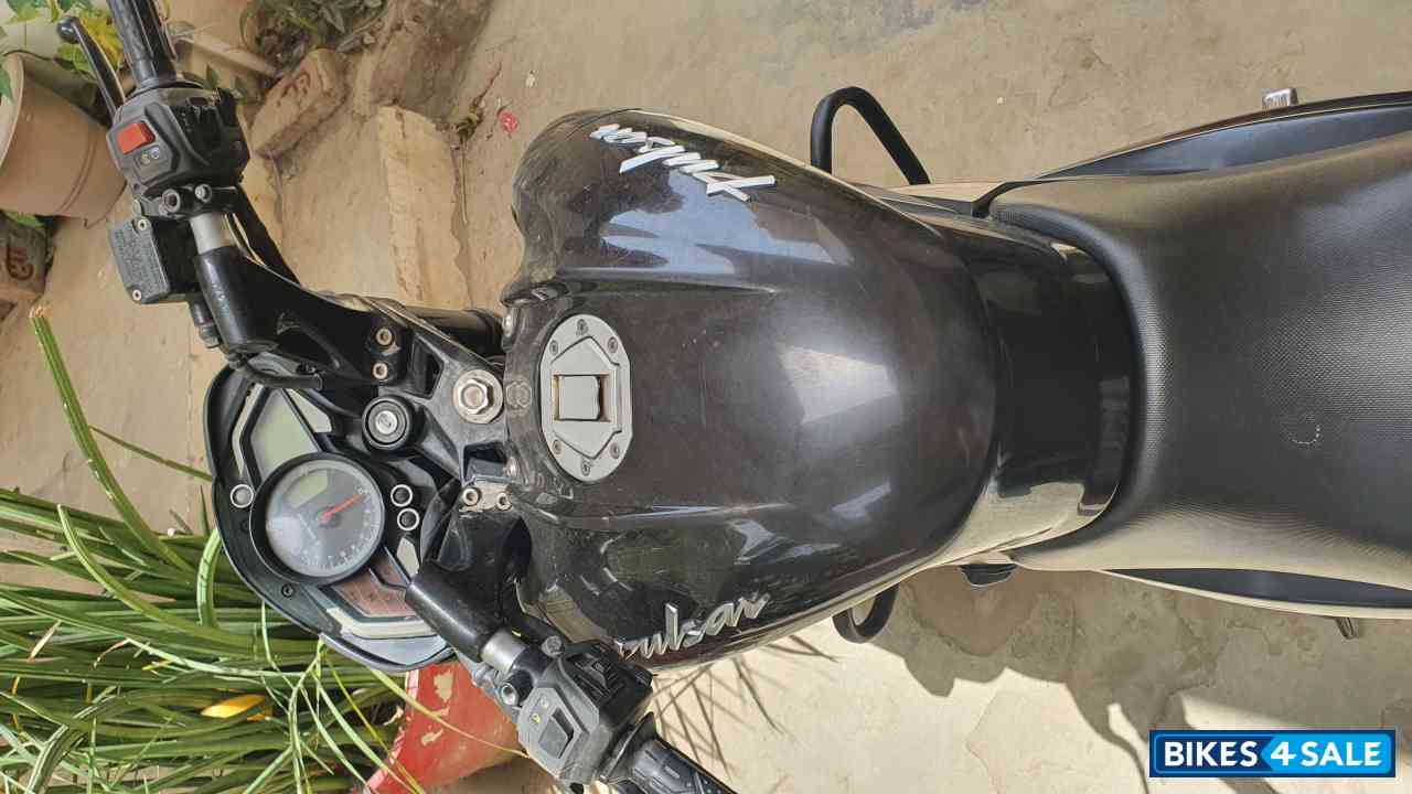 Bajaj Pulsar 200 NS