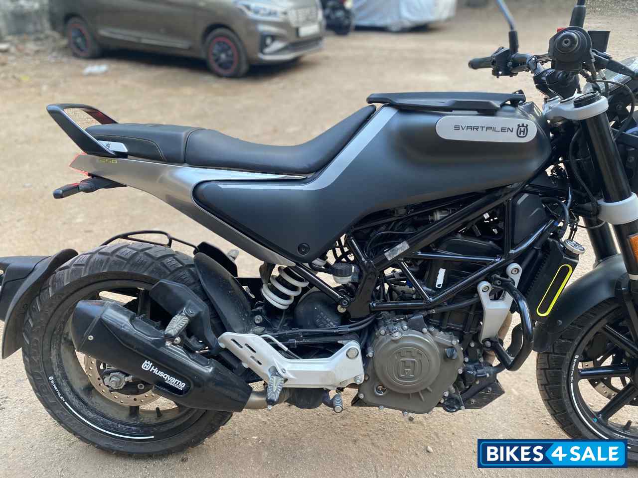 Husqvarna Svartpilen 250