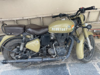 Dessert Strom Royal Enfield Classic 350