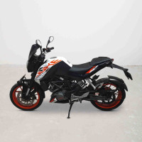 KTM Duke 125