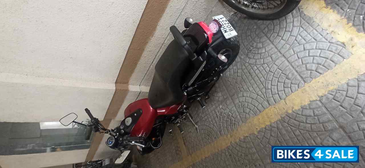 Red Bajaj Avenger Street 160