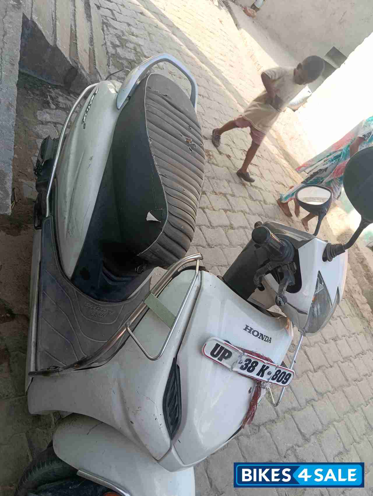 White Honda Activa