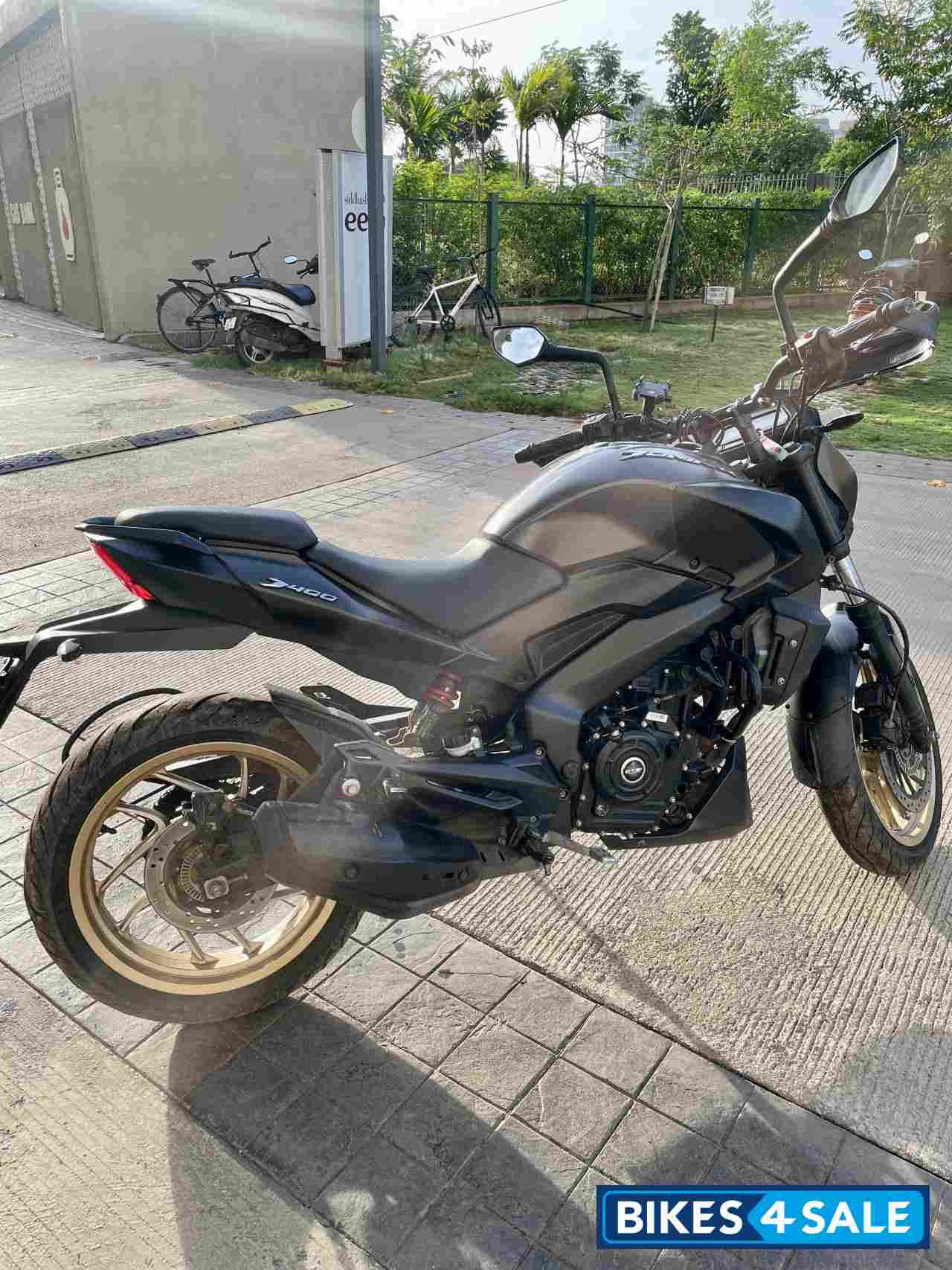 Rock Matte Black Bajaj Dominar 400 ABS Rock Matte Black Bajaj Dominar 400 ABS