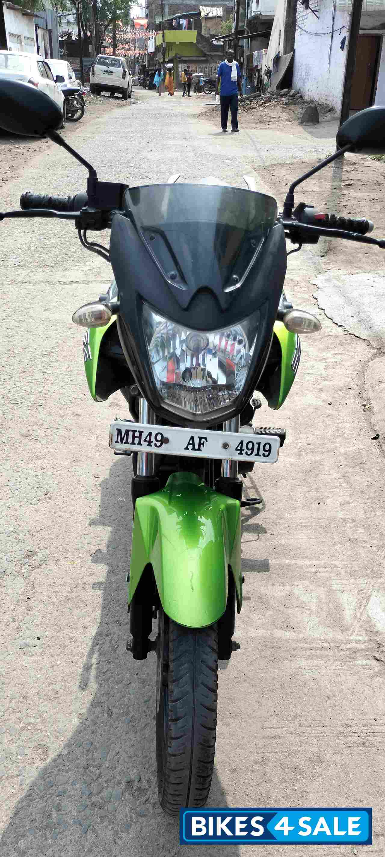 Black Green Yamaha SZ-RR