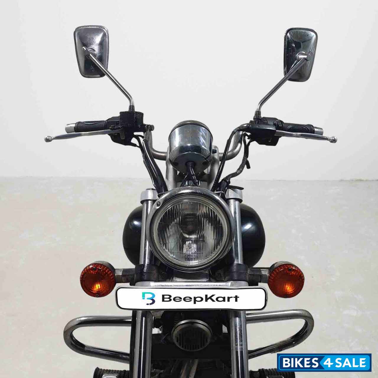 Bajaj Avenger 180 DTS-i