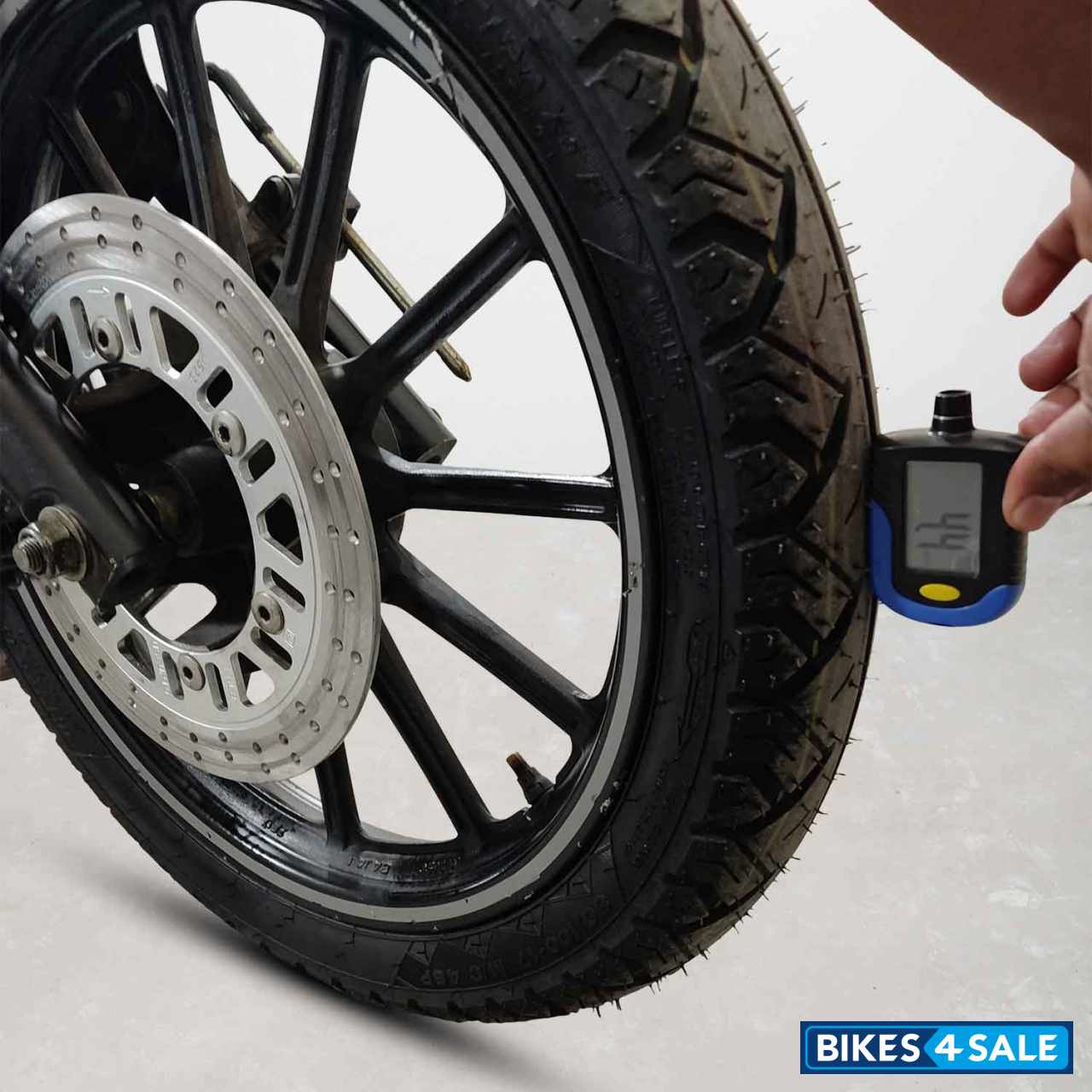 Bajaj Avenger Street 220