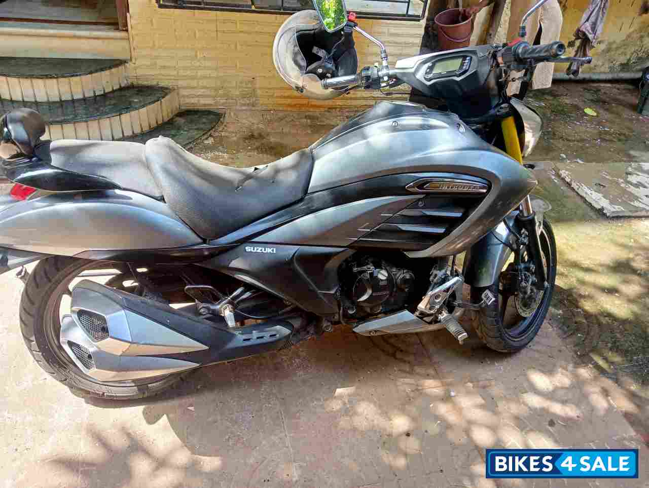 Suzuki Intruder 150