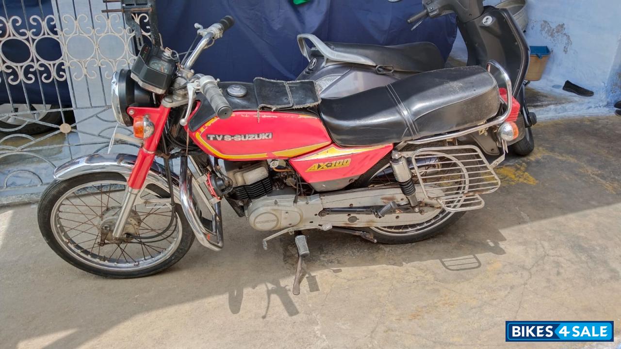 Red Suzuki  Ind-Suzuki AX 100