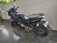 Bajaj Pulsar 220F
