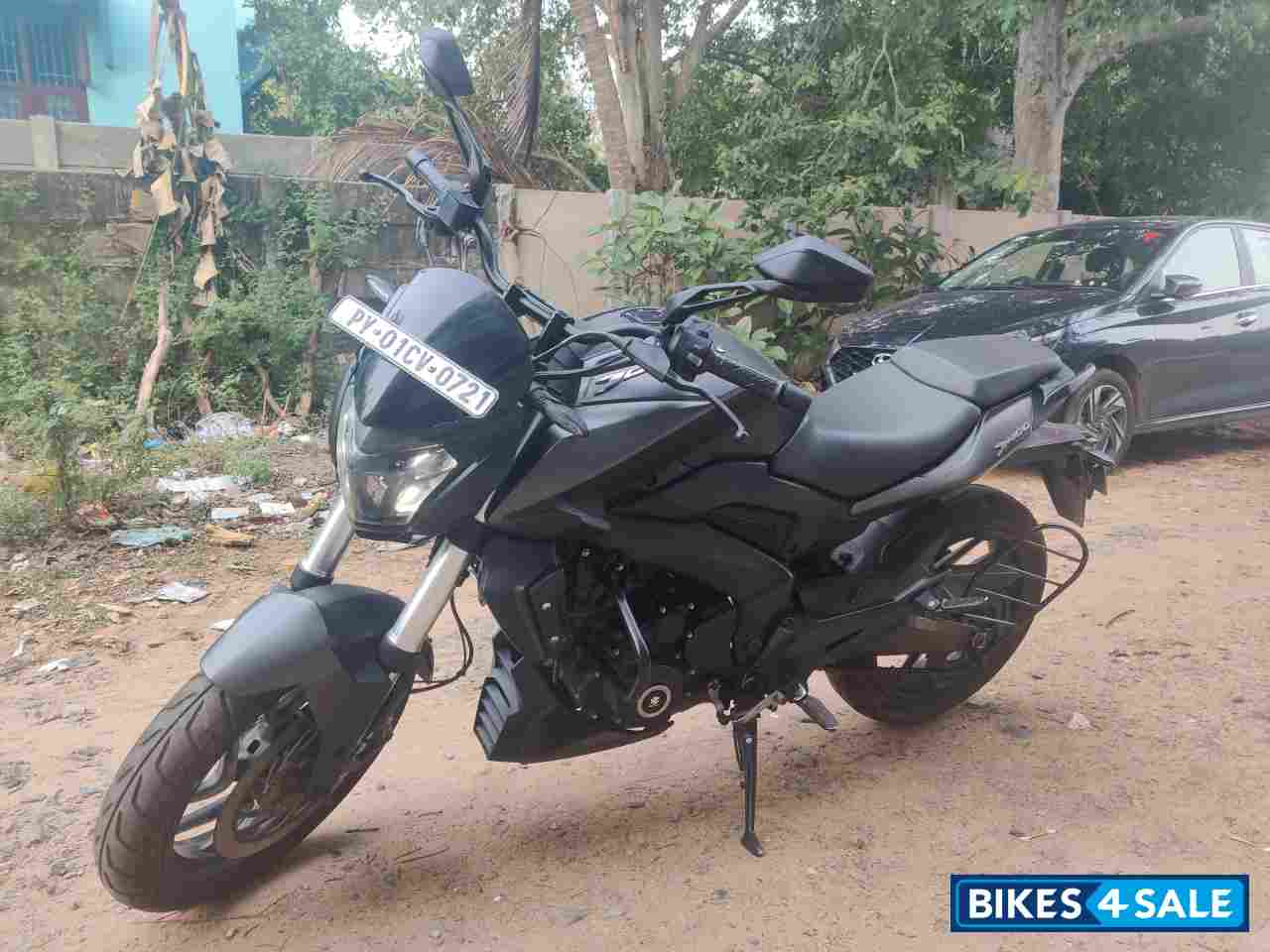 Matt Black Bajaj Dominar 400