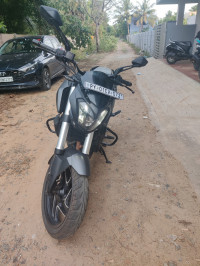 Matt Black Bajaj Dominar 400