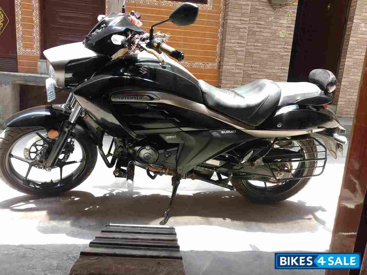 Suzuki Intruder 150 FI