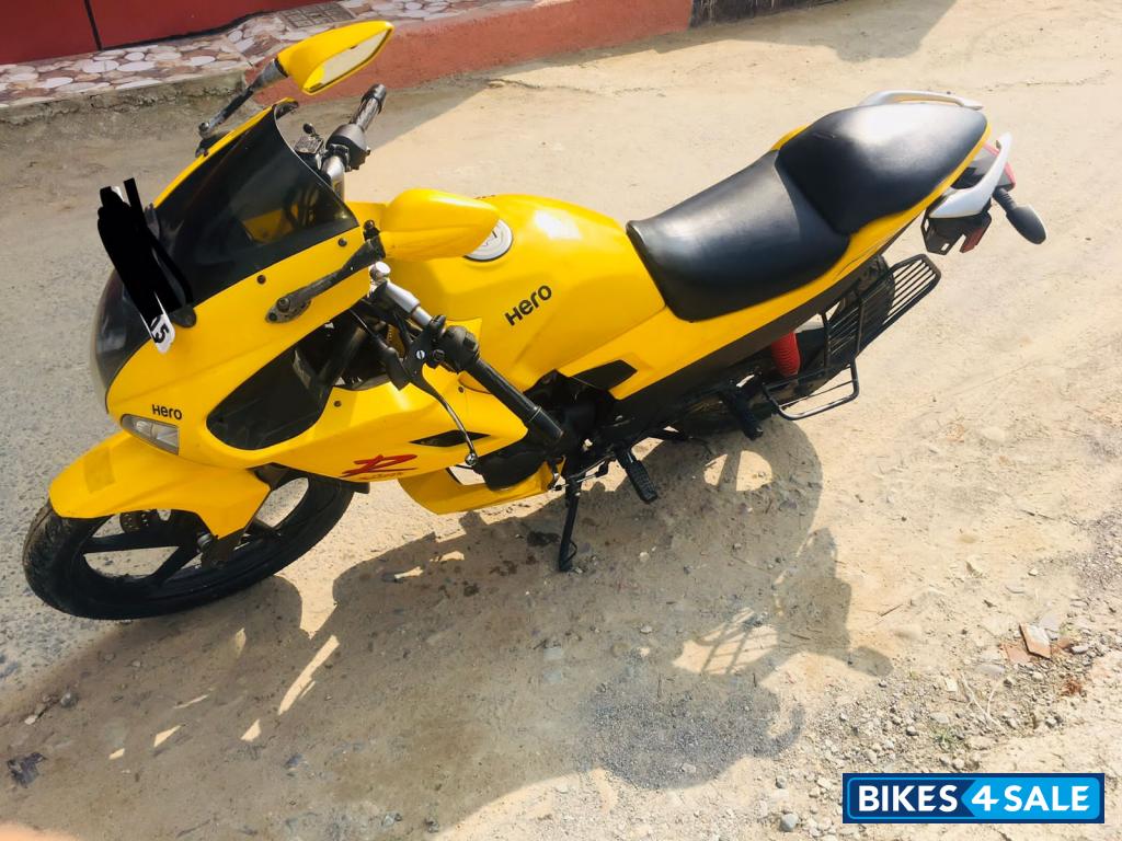 Yellow Hero Karizma R
