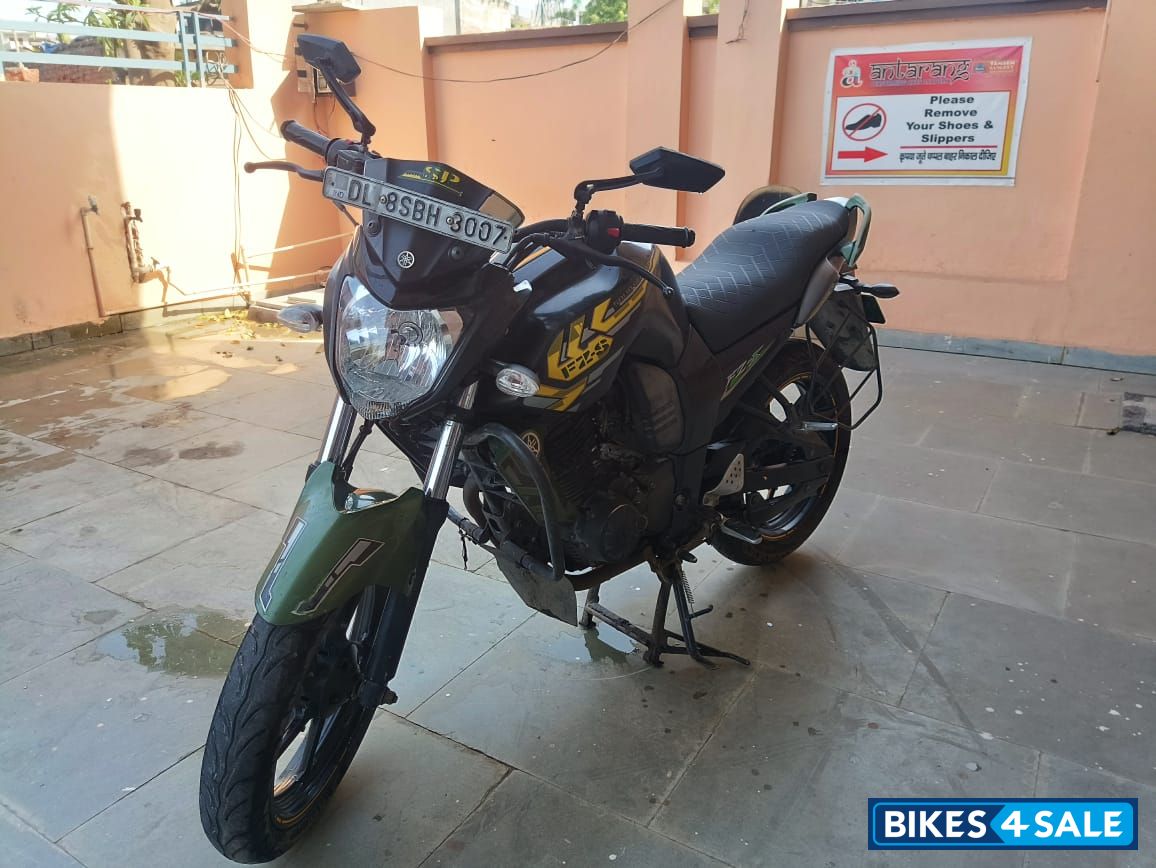 Yamaha FZ-S