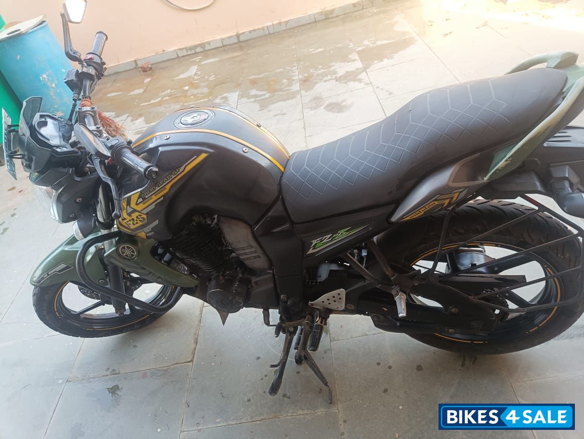 Yamaha FZ-S