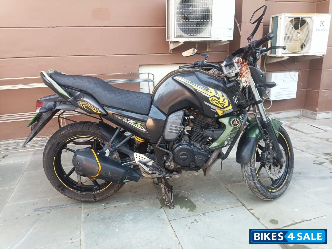 Yamaha FZ-S
