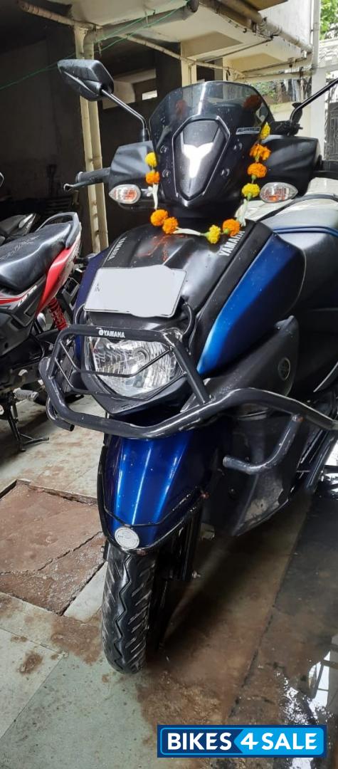 Dark Blue Yamaha Cygnus RayZR 125 Fi BS6