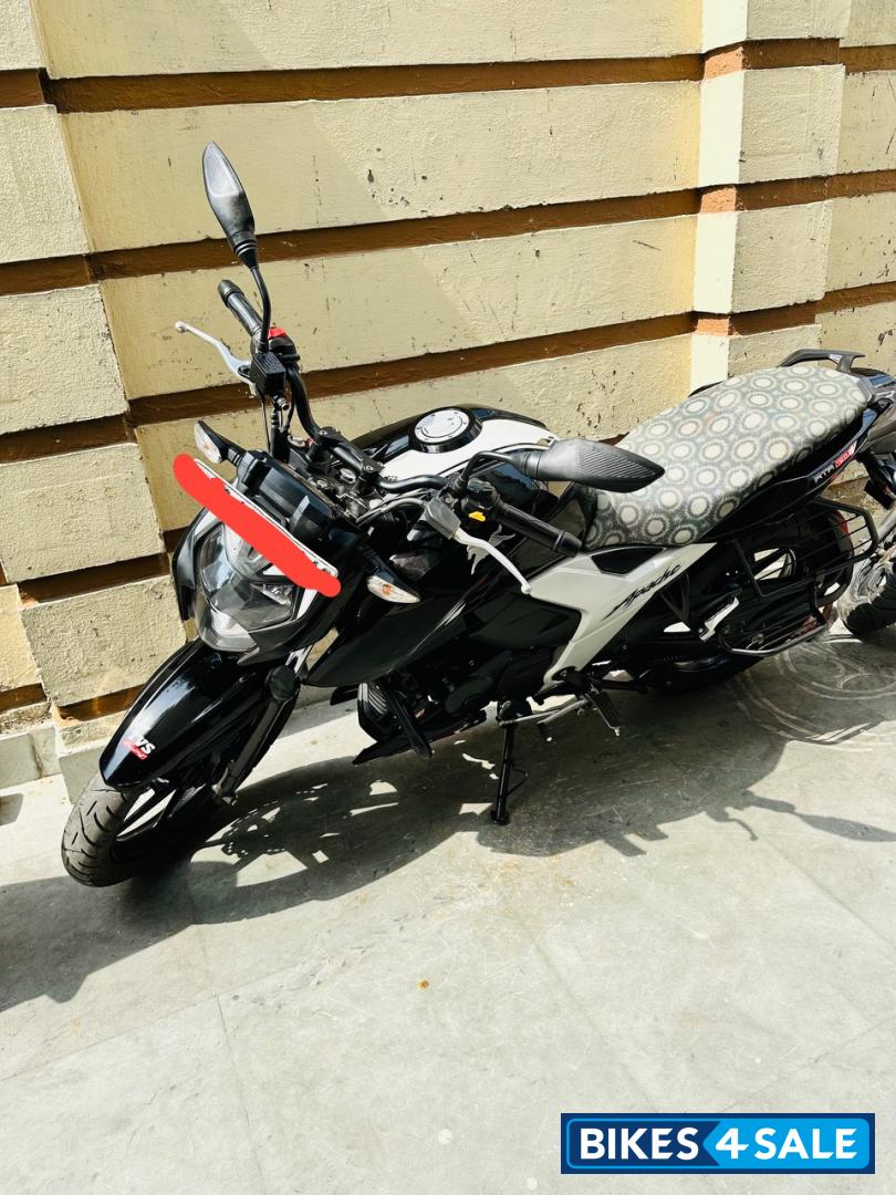 TVS Apache RTR 160 4V BS6