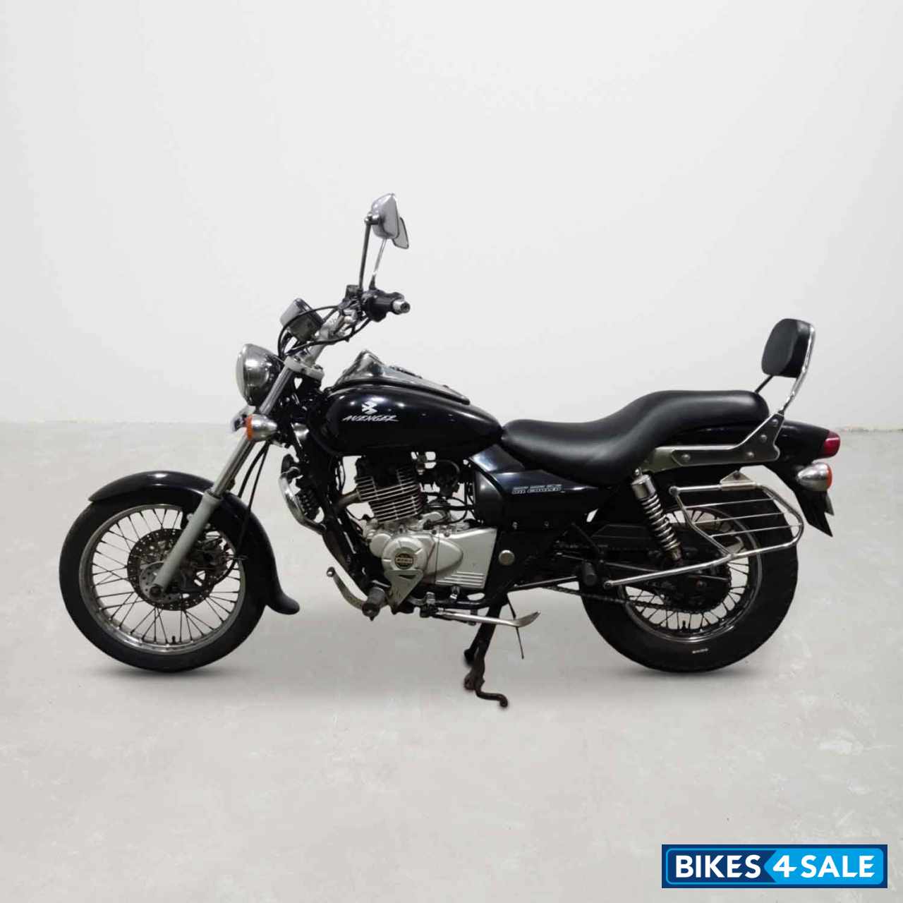 Bajaj Avenger 180 DTS-i
