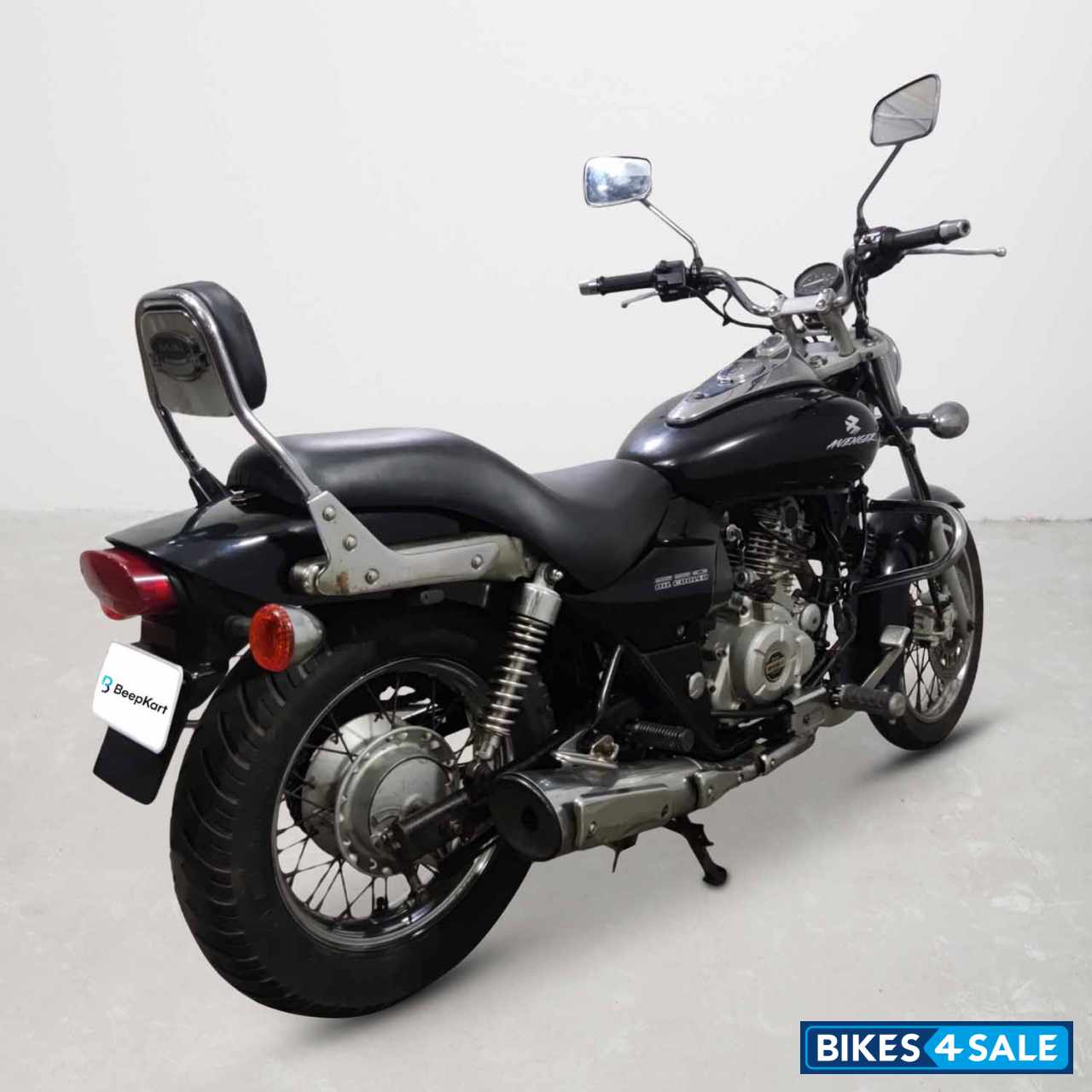 Bajaj Avenger 180 DTS-i