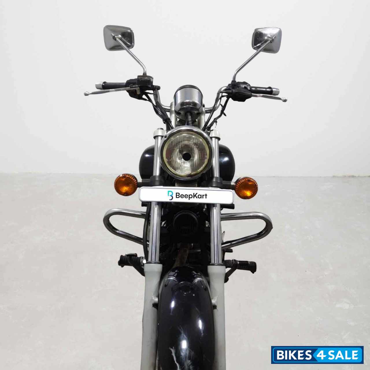 Bajaj Avenger 180 DTS-i