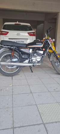 Black Yamaha RX 135