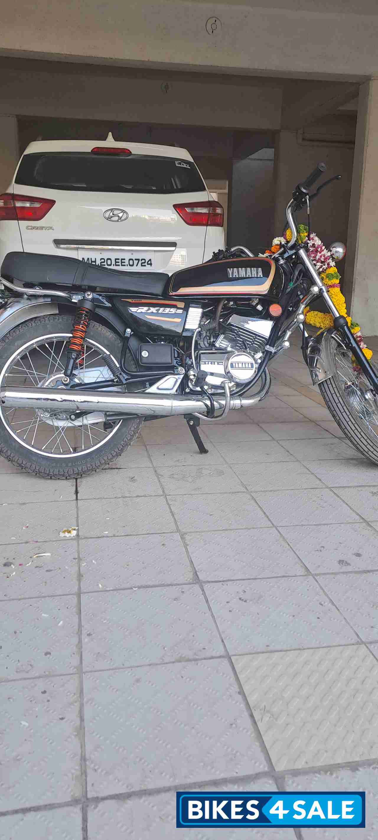 Black Yamaha RX 135