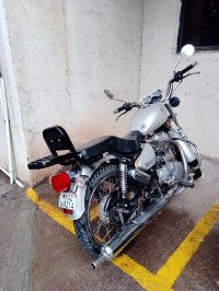 Royal Enfield Thunderbird 350