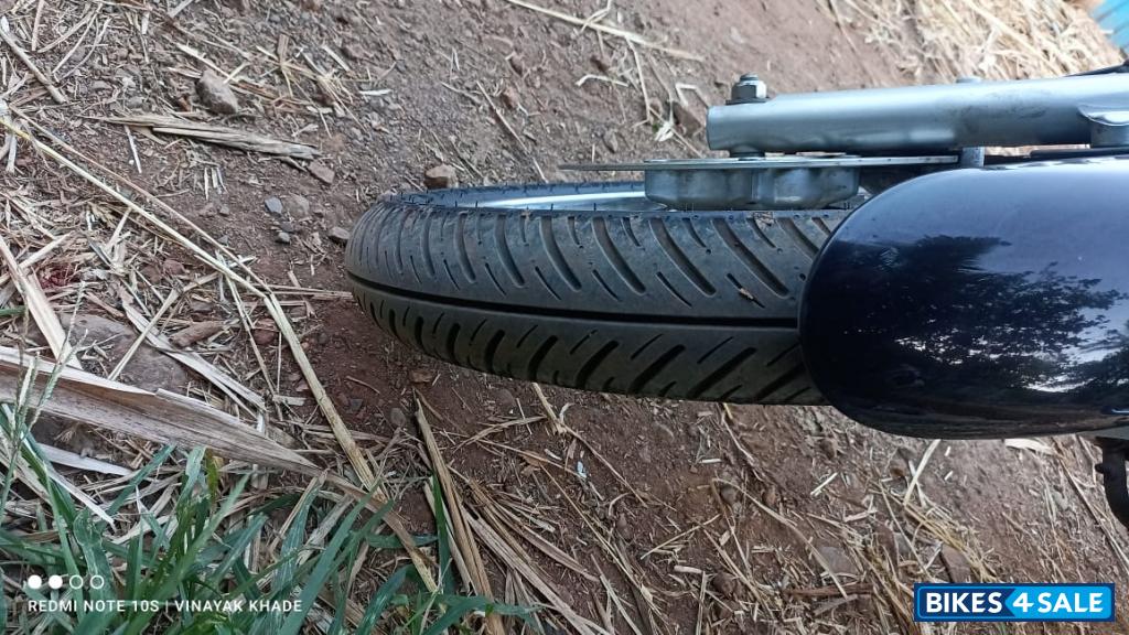 Auburn Black Bajaj Avenger Cruise 220 Auburn Black Bajaj Avenger Cruise 220