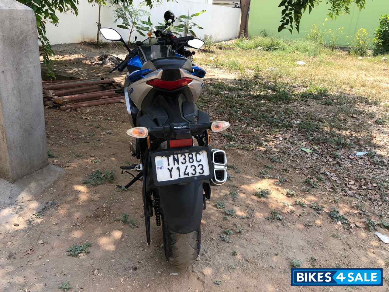 Blue And Silver Suzuki Gixxer SF 250 BS6