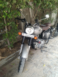 Royal Enfield Classic 350