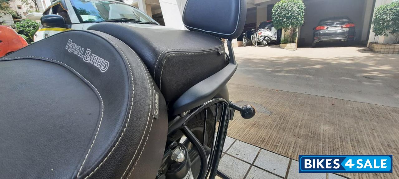 Stellar Black Royal Enfield Meteor 350 Stellar