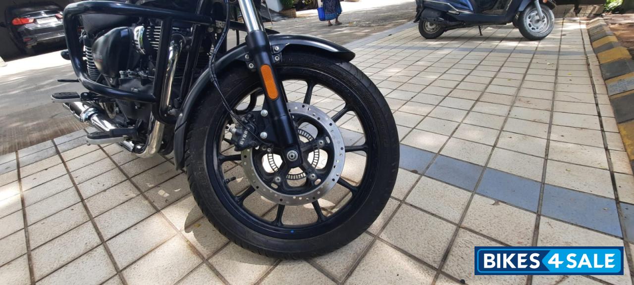 Stellar Black Royal Enfield Meteor 350 Stellar