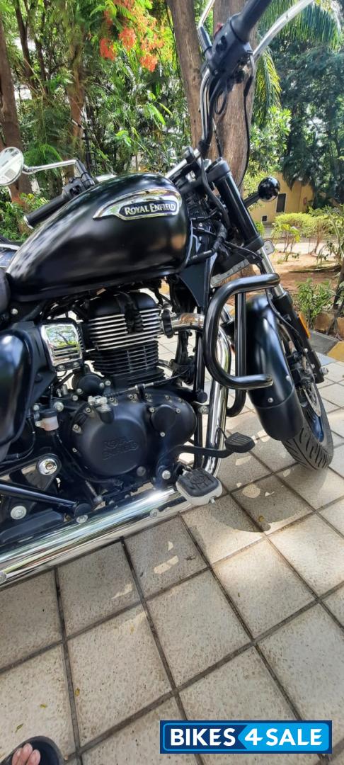 Stellar Black Royal Enfield Meteor 350 Stellar