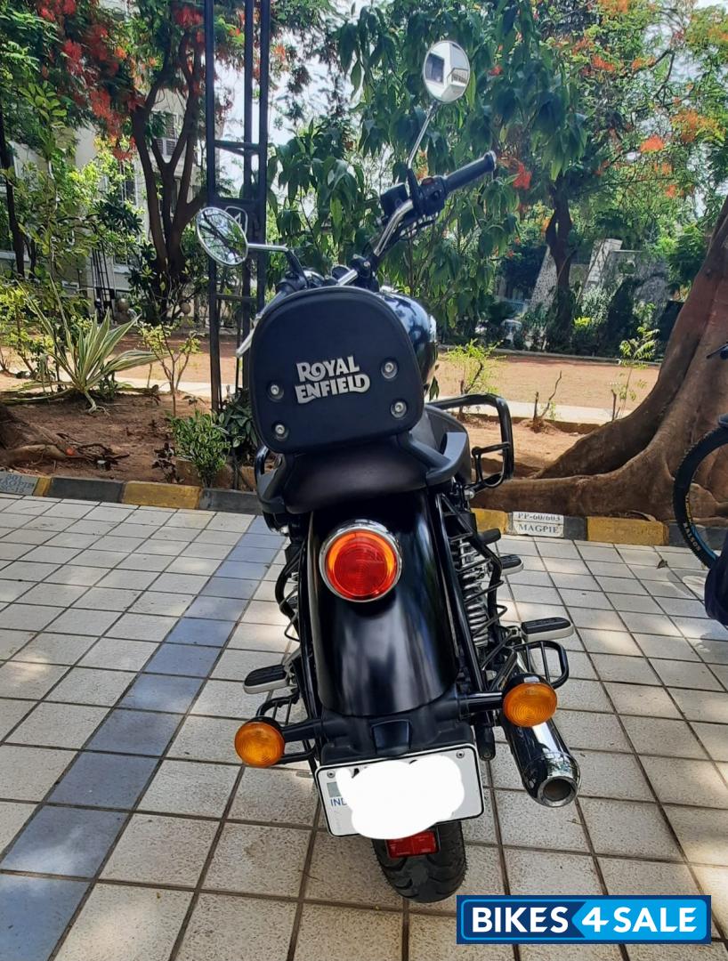 Stellar Black Royal Enfield Meteor 350 Stellar