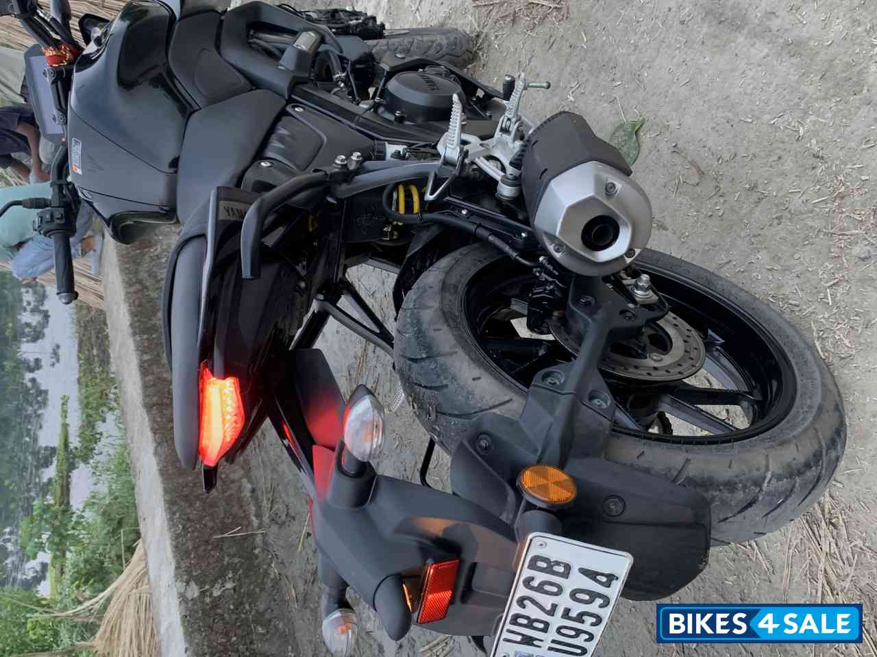 Black Yamaha MT-15 BS6