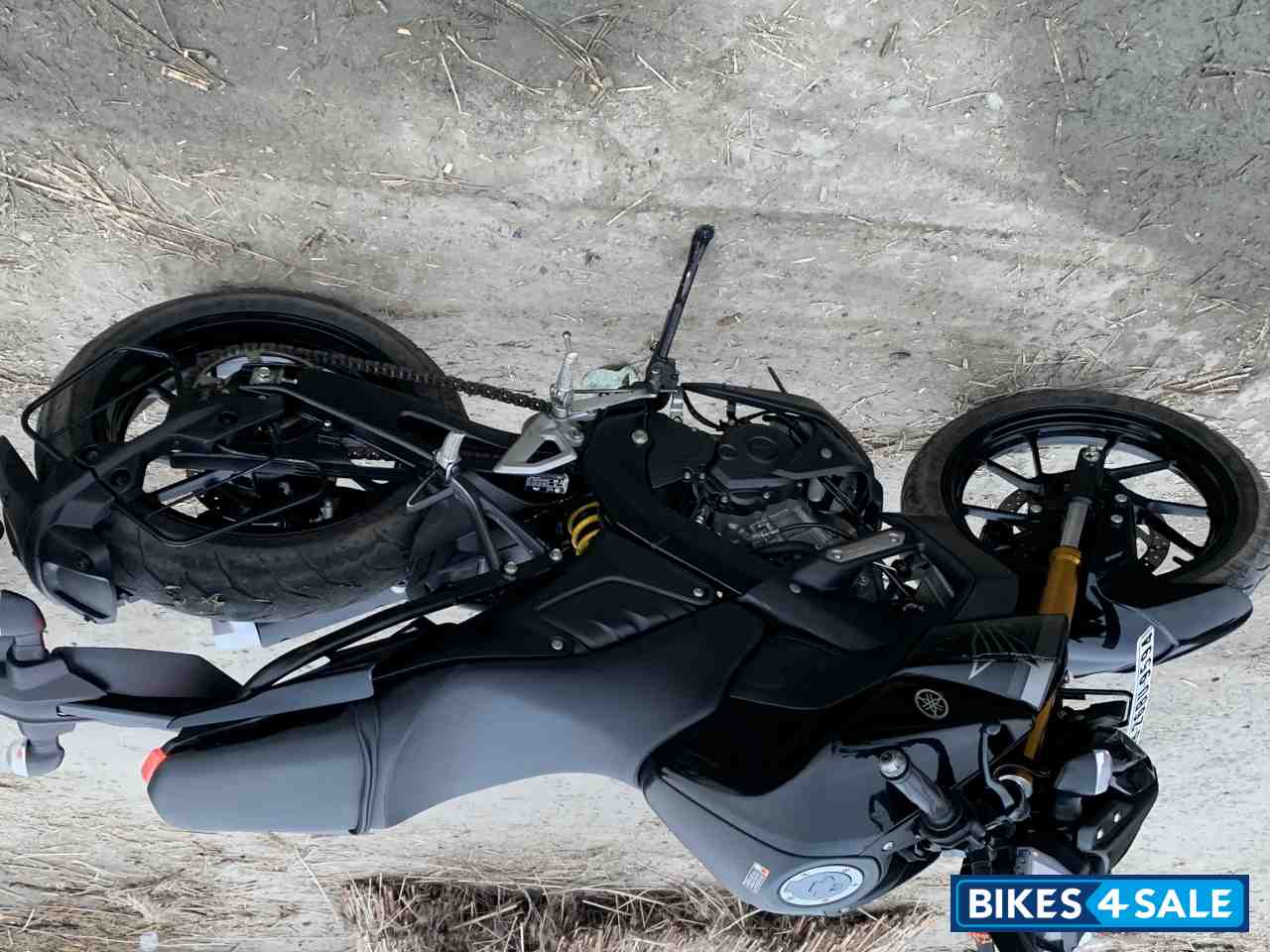 Black Yamaha MT-15 BS6