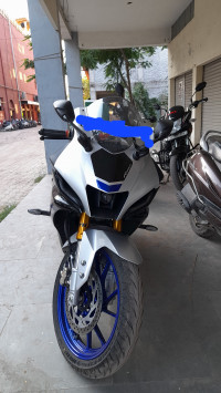 Yamaha R15 V4