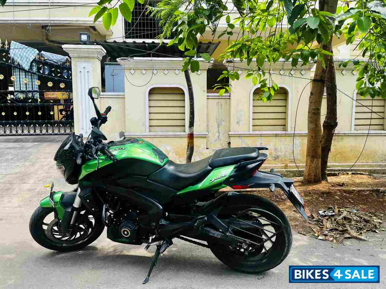 Green Bajaj Dominar 400 ABS BS6