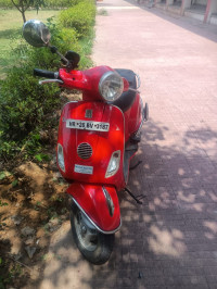 Vespa RED