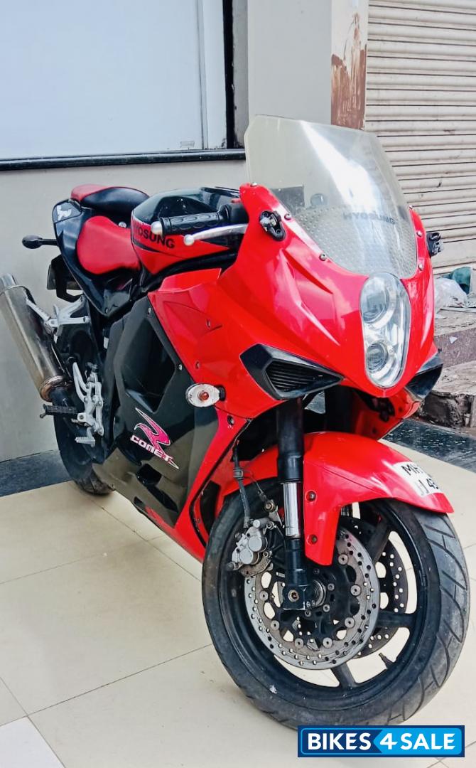 Hyosung GT250R