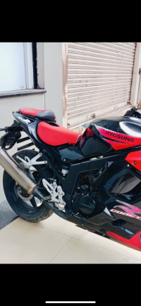 Hyosung GT250R
