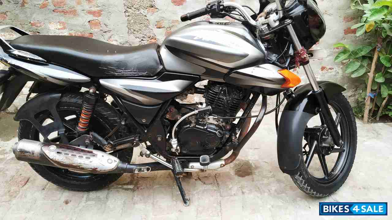 Gray Bajaj Discover DTSi 135 Gray Bajaj Discover DTSi 135