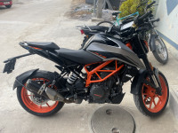Grey Metallic Silver KTM Duke 390 BS6