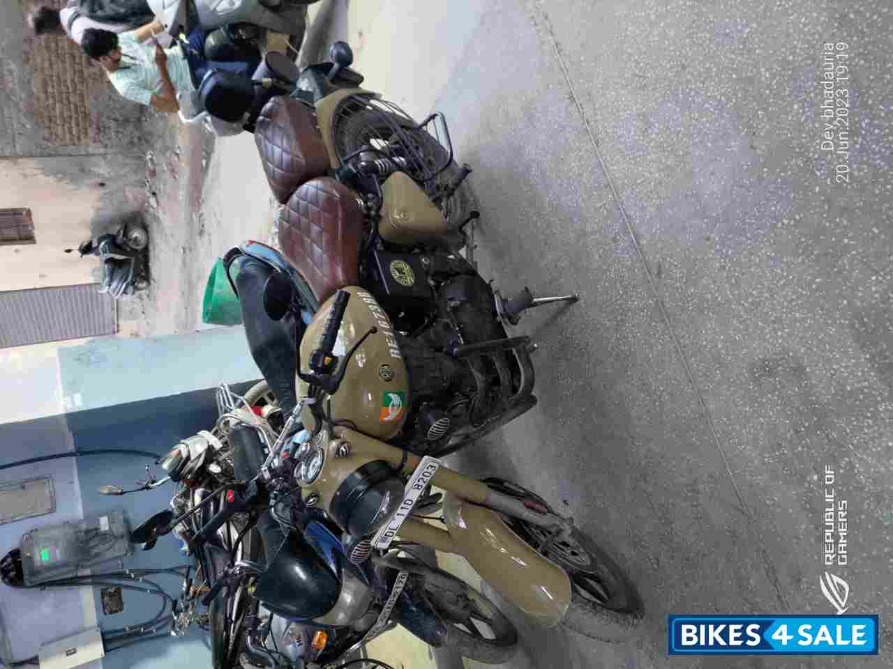 Mud Storm Royal Enfield Classic Desert Storm