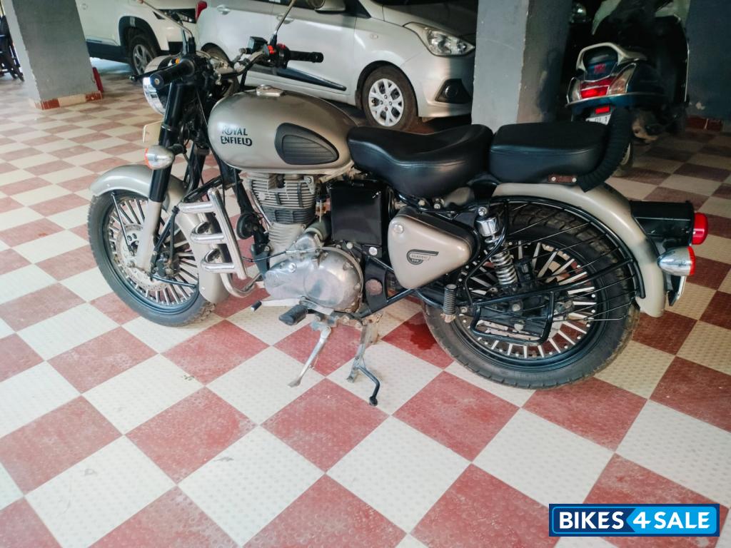 Royal Enfield Classic Gunmetal Grey Royal Enfield Classic Gunmetal Grey