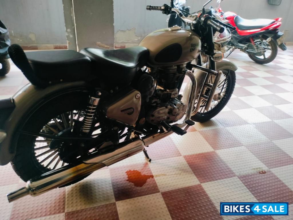 Royal Enfield Classic Gunmetal Grey Royal Enfield Classic Gunmetal Grey