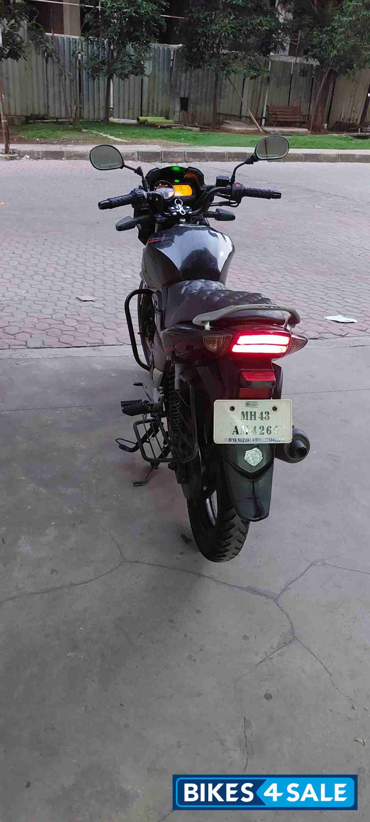 Suzuki GS 150R
